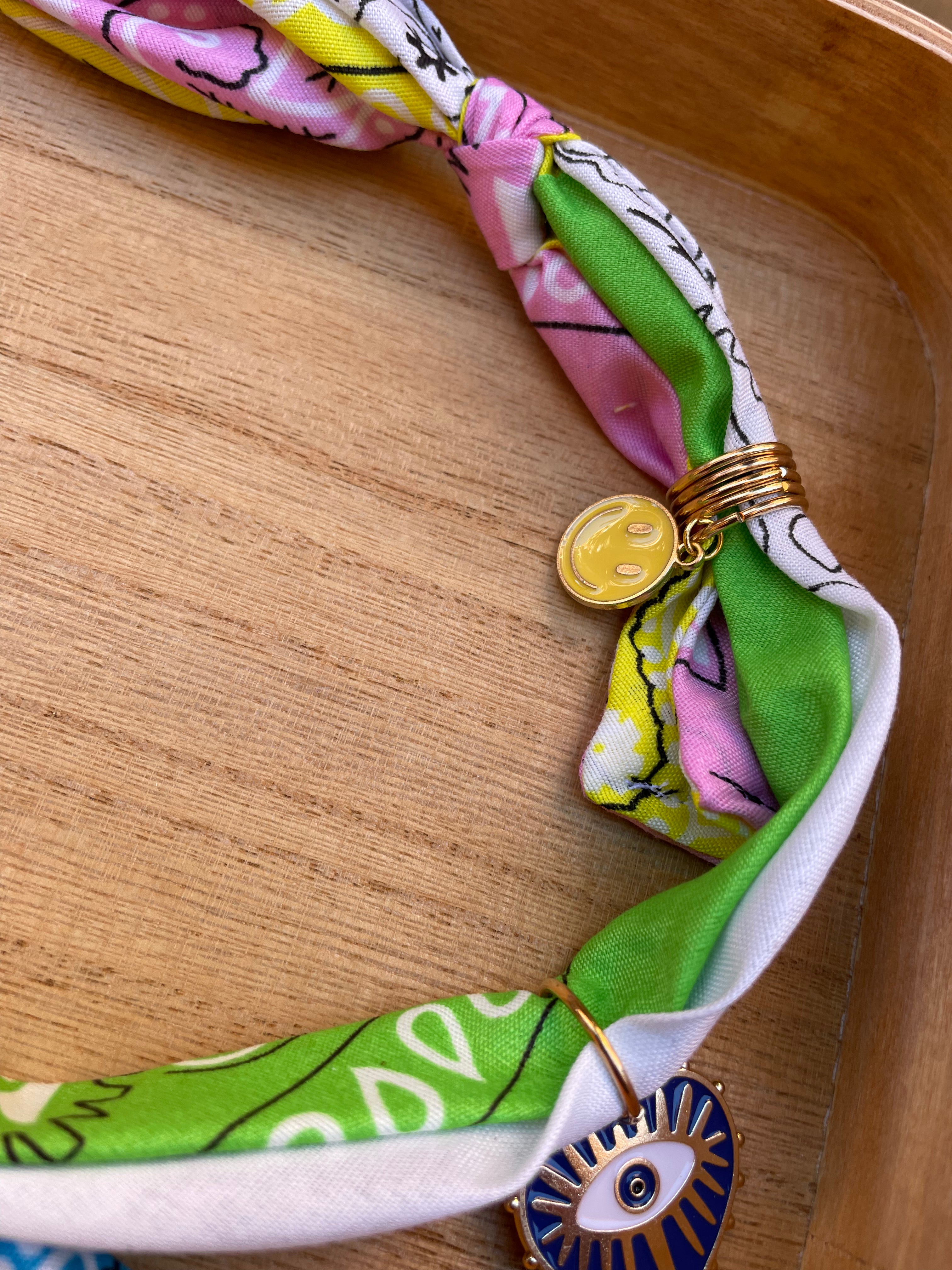 Collar Bandana - B18