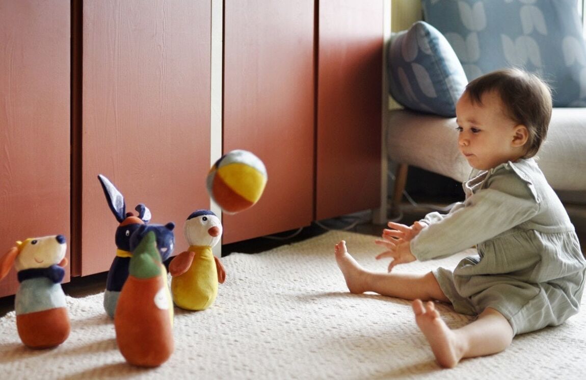 Ebulobo - Set of 5 Skittles + Bell Ball - Musgo Bazar