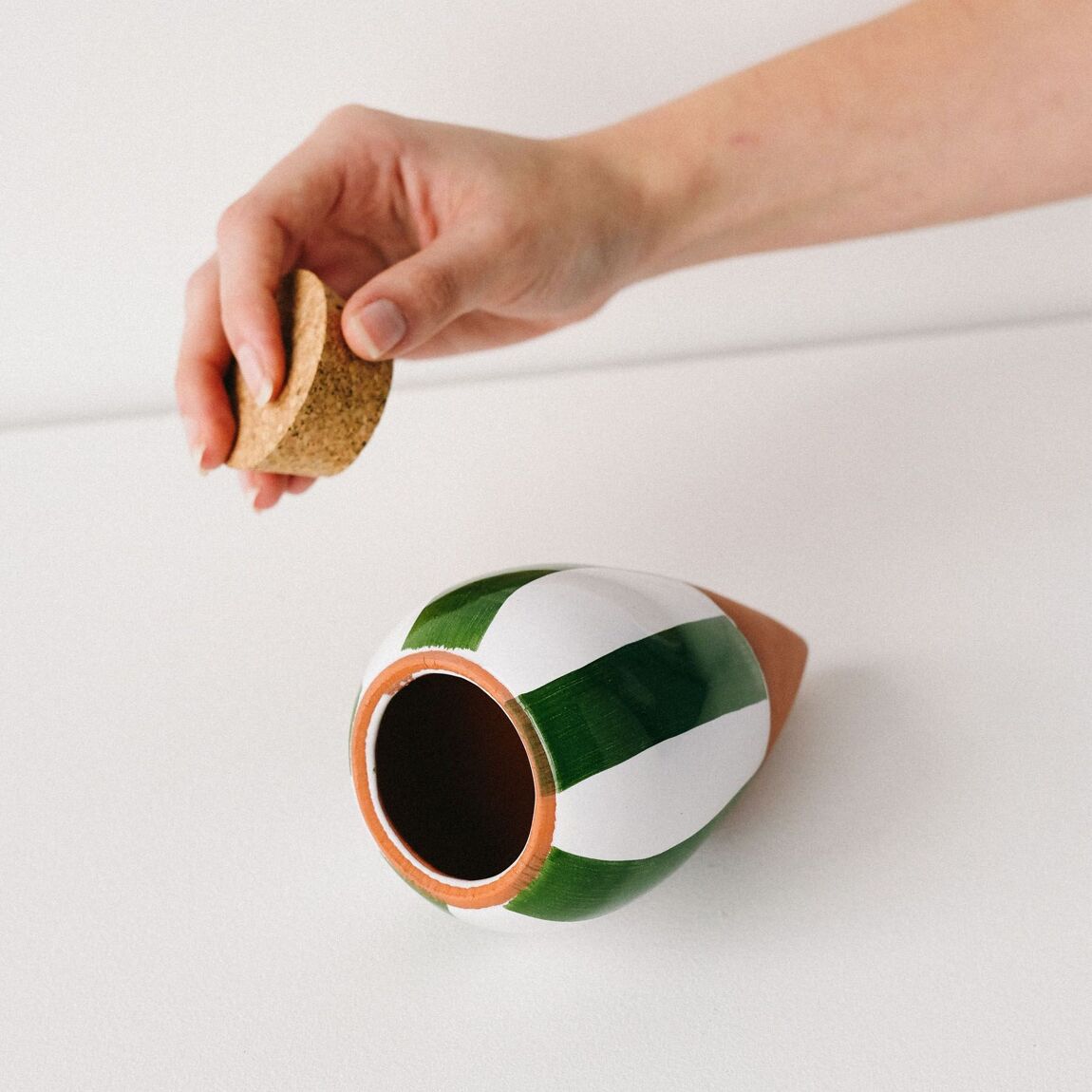 Moisturizing Olla - Green and White Striped - Musgo Bazar