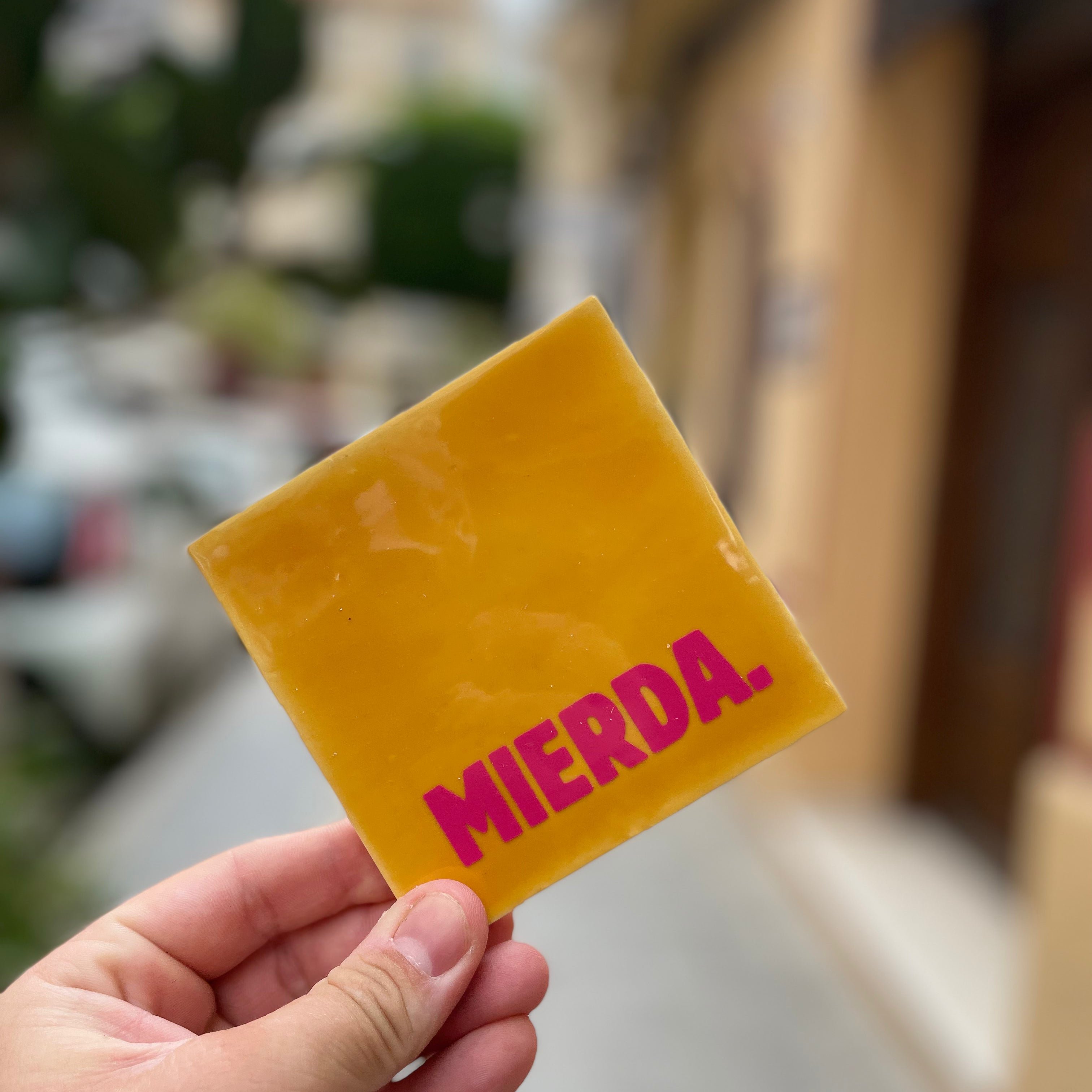 Azulejo con Estampado - MIERDA (¡Mierda!)