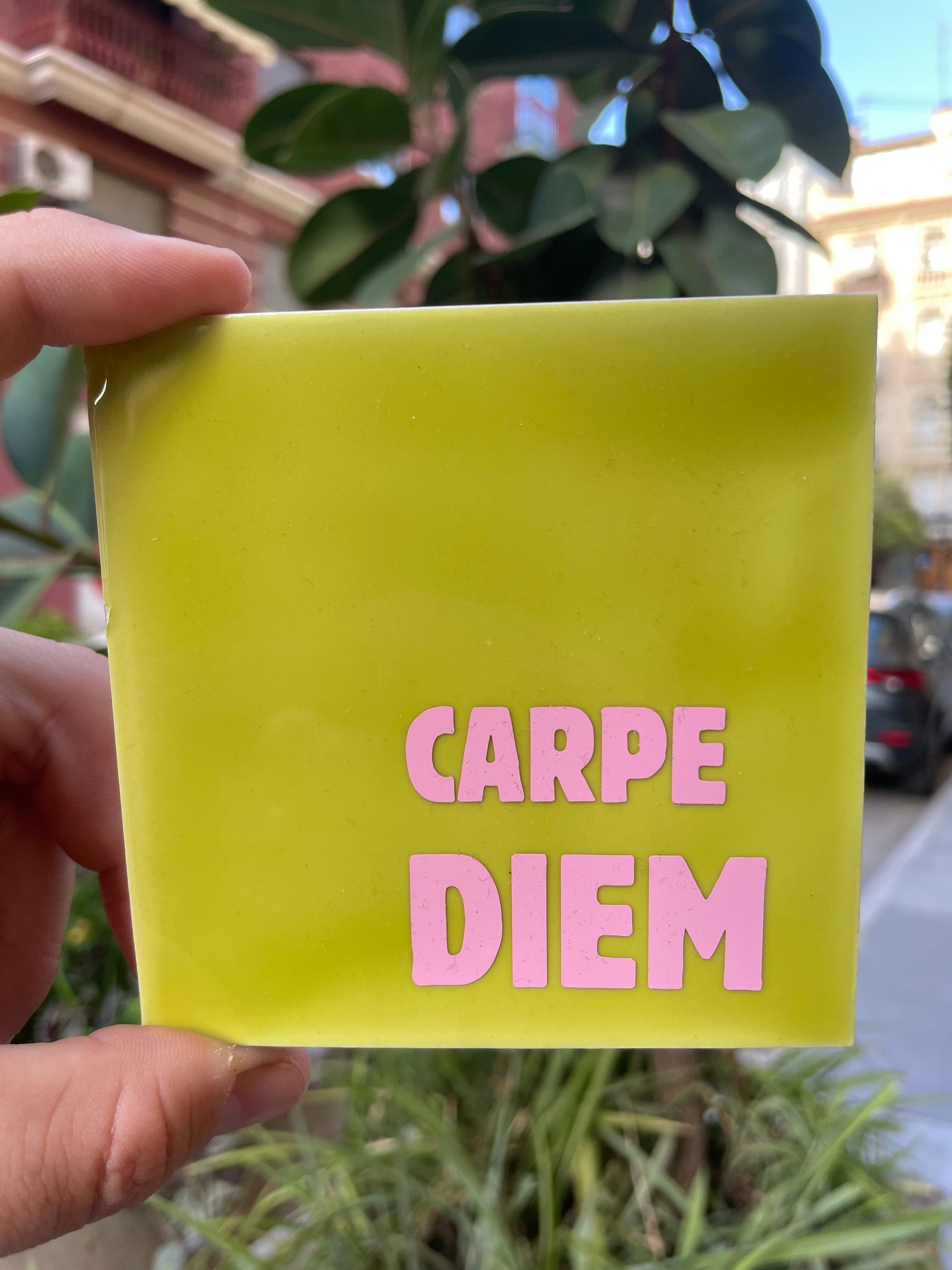 Azulejo Artesanal - Carpe Diem Verde Musgo