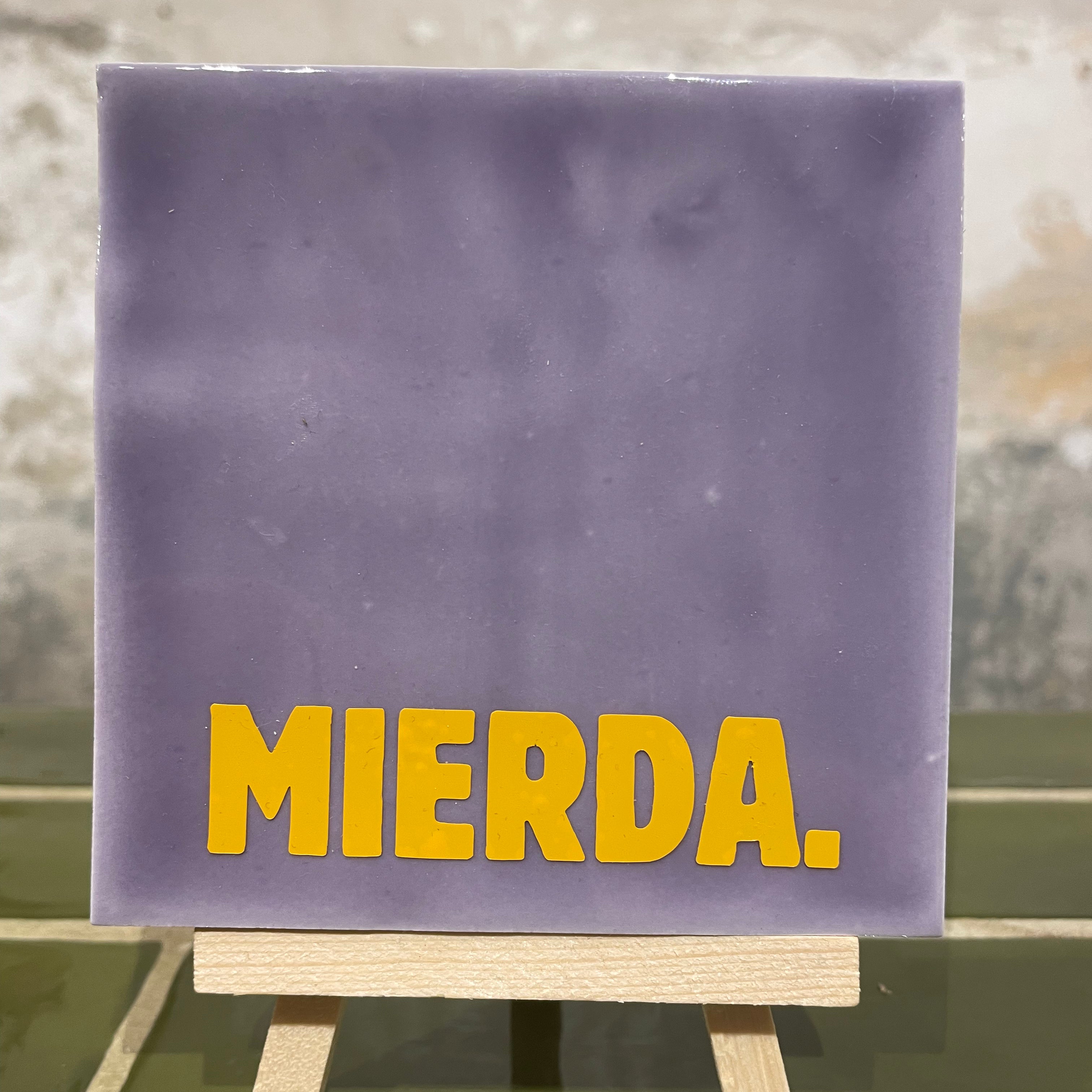 Tile with Print - MIERDA (Shit!) - Lila
